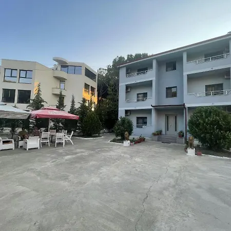 Vila Leo Aparthotel *